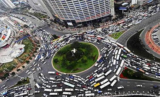  Sepeda  Motor  Akan Dibatasi di Jalan Protokal di Jakarta